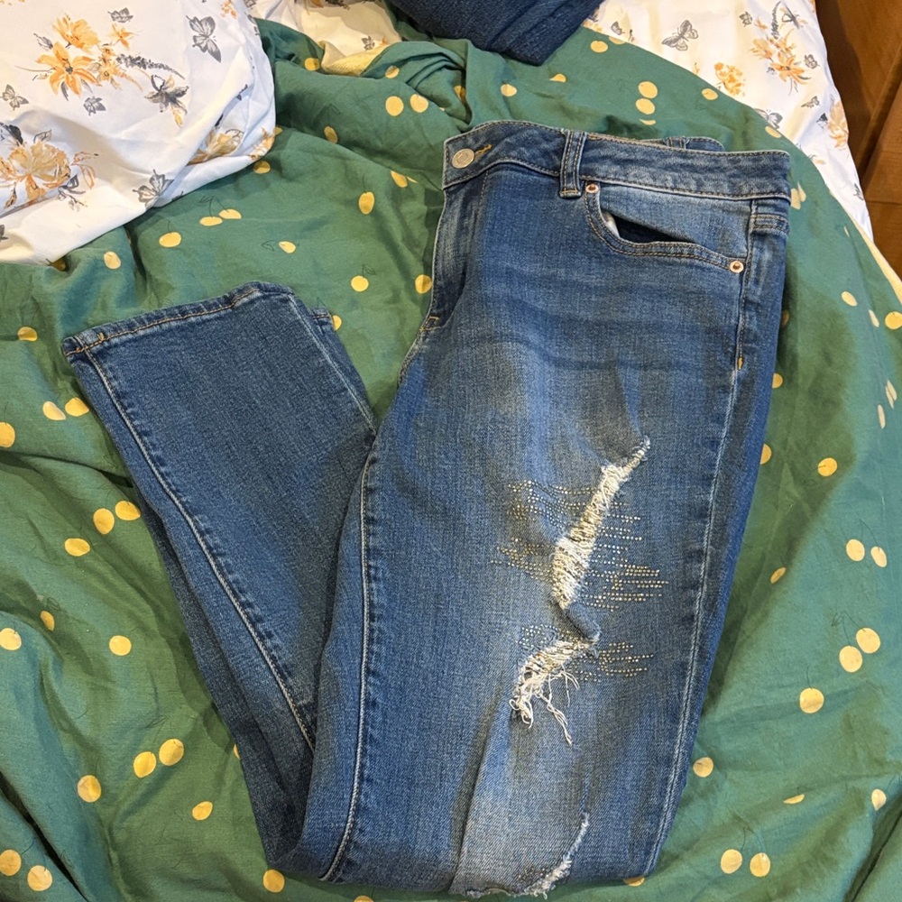 Soho Women's Ripped Sparkly Boyfriend Jeans
